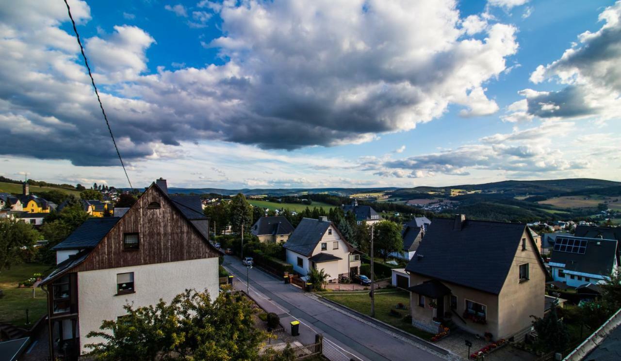 Apartmán Am Balkon Des Erzgebirges Bernsbach Exteriér fotografie